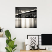 Williamsburg brug in New York City 's nachts Poster (Thuiskantoor)