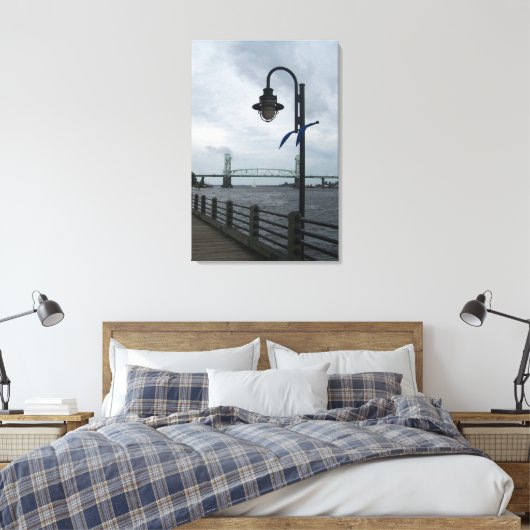 Wilmington, NC Downtown Riverwalk Canvas Afdruk (Insitu (Slaapkamer))