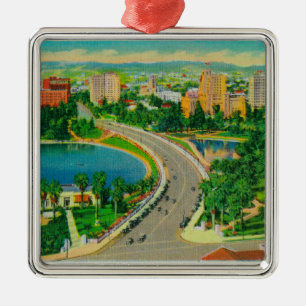 Wilshire Boulevard, Gen. Douglas MacArthur Metalen Ornament