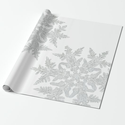 WILSON BENTLEY SNOWFLAKE OP WITTE CADEAUPAPIER (Uitgerold)
