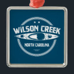 Wilson Creek North Carolina Kayaking Metalen Ornament<br><div class="desc">Wilson Creek North Carolina heeft een watersysteem dat ontspringt bij Calloway Peak en zich 23 mijl uitstrekt voordat het zich aansluit bij John's River.</div>