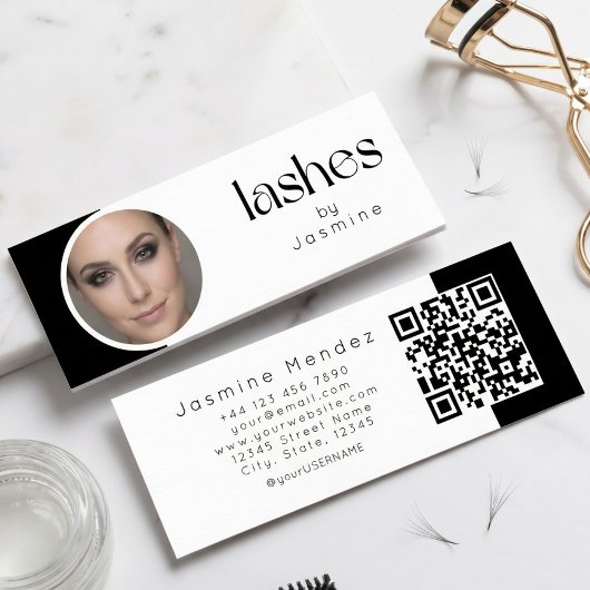 Wimpertechnicus Zwart-Wit Foto Qr Mini Visitekaartje