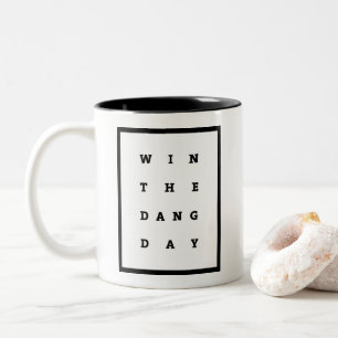 Win de Dang Day Tweekleurige Koffiemok