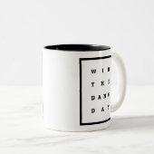 Win de Dang Day Tweekleurige Koffiemok (Voorkant rechts)