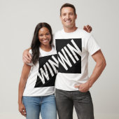 WIN Zware Diagonale Typography T-Shirt | Dappere H (Unisex)
