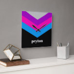Windbreaker Color Block Darts Aangepaste naam Vierkante Klok<br><div class="desc">Een gedurfd, grafisch ontwerp met kleurrijke tinten zwart, paarse, roze en blauw — met een leuk kleurblok om jouw naam of tekst toe te voegen. Het streeppatroon is een trendy teruggooi naar windbrekers uit de jaren 80 en 90 met stoten van kleur. U kunt een naam, monogram of andere aangepaste...</div>