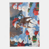 Windhond hardlopen in de sneeuw met kerst Pet Theedoek (Verticaal)