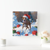 Windhond hardlopen in de sneeuw met kerst Pet Vierkante Klok (Huis)