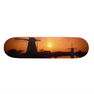 Windmills bij zonsondergang, Kinderdijk, Nederland Skateboard