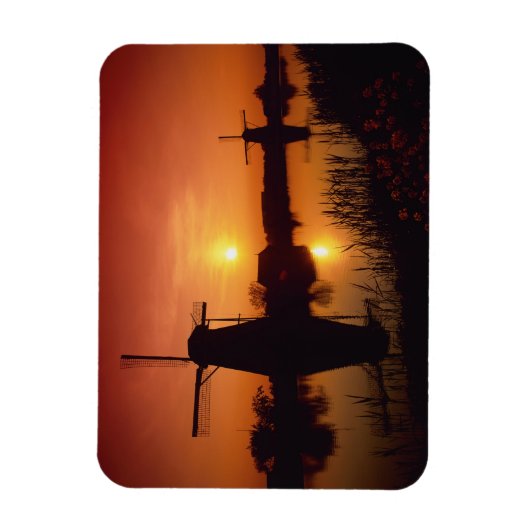 Windmills in sunset, Kinderdijk, Nederland Magneet (Verticaal)