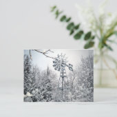 Windmolen en bomen bedekt in sneeuw. briefkaart (Staand voorkant)