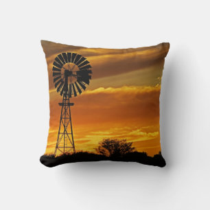 Windmolen en zonsondergang, William Creek, Oodnada Kussen