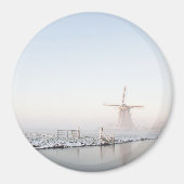 Windmolen in de sneeuw in de winter ronde magneet (Voorkant)