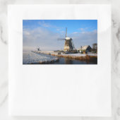 Windmolen in de sneeuw in een nederlands winterlan rechthoekige sticker (Tas)