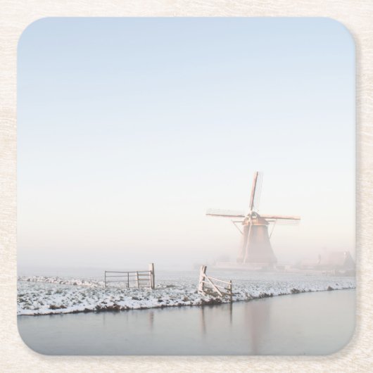 Windmolen in de sneeuw in het onderzetter van de w (Voorkant)