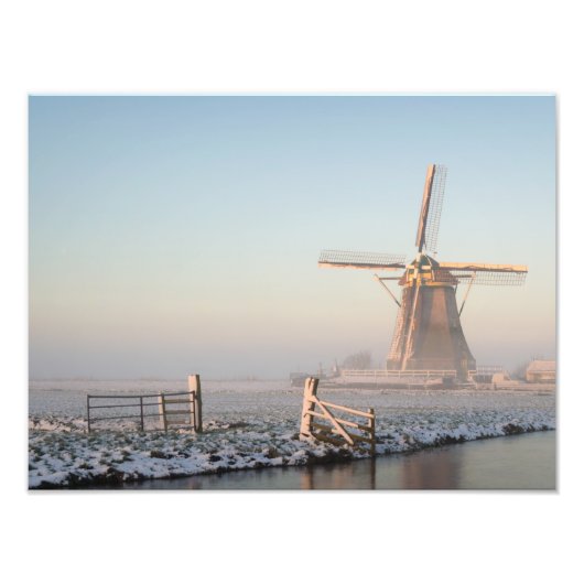 Windmolen in een winterlandschap foto afdruk (Voorkant)