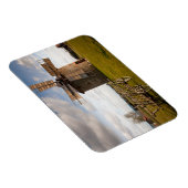 Windmolen in groen veld en witte wolken en blauwe  magneet (Rechterzijde)