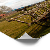 Windmolen in groen veld en witte wolken en blauwe poster (Hoek)