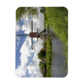 Windmolen langs een kanaal ten oosten van Leiden i Magneet (Verticaal)