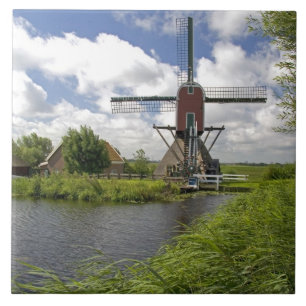 Windmolen langs een kanaal ten oosten van Leiden i Tegeltje