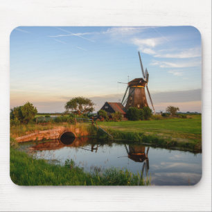 Windmolen op het platteland in Holland mousepad Muismat