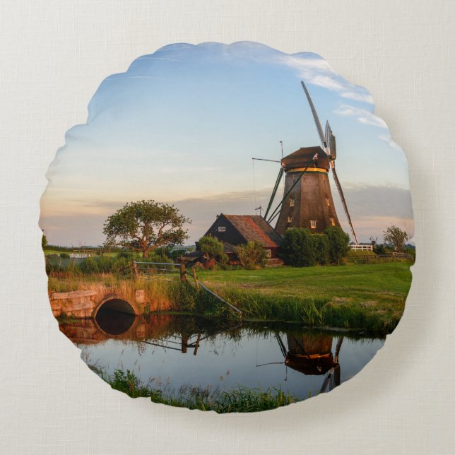 Windmolen op het platteland van Holland rond kusse Rond Kussen (Voorkant)