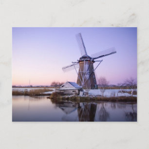 Windmolen tijdens zonsopgang, de winterbriefkaart briefkaart
