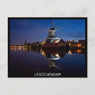 windmolen van Leidschendam met nachtelijke reflect Briefkaart