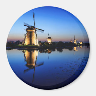 Windmolens bij Blue Hour round magnet