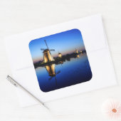 Windmolens bij Blue Hour square sticker (Envelop)