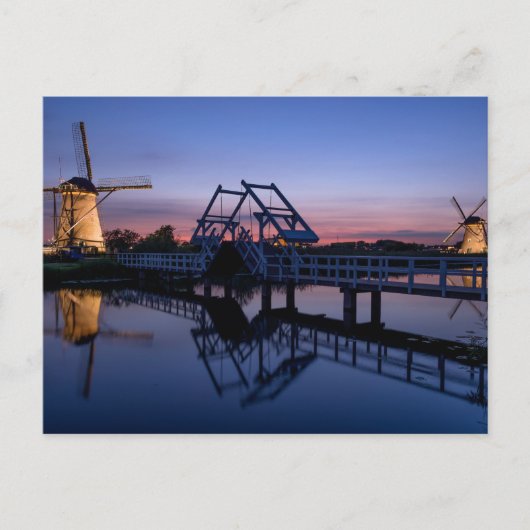 Windmolens en een brug bij zonsondergang briefkaar briefkaart (Voorkant)