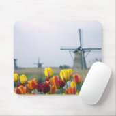 Windmolens en tulpen langs het kanaal muismat (Met muis)
