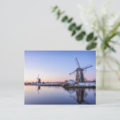 Windmolens in de winter langs een bevroren rivier briefkaart (Staand voorkant)