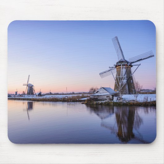 Windmolens in de winter tijdens een zonnemousepad muismat (Voorkant)