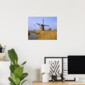 Windmolens langs het kanaal in Kinderdijk, 2 Poster (Thuiskantoor)