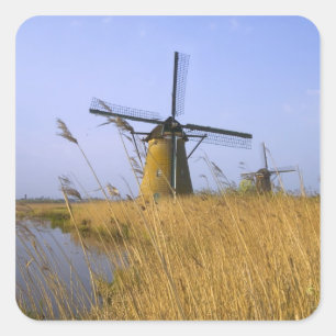 Windmolens langs het kanaal in Kinderdijk, 2 Vierkante Sticker