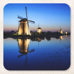 Windmolens op onderzetter met blauw uur