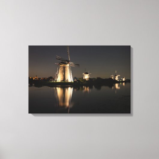 Windmolens 's nachts verlicht canvasprint canvas afdruk (Voorkant)