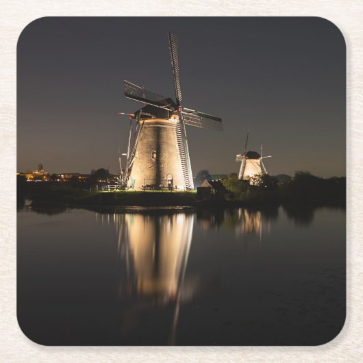 Windmolens verlicht bij nachtelijk onderzetter (Voorkant)