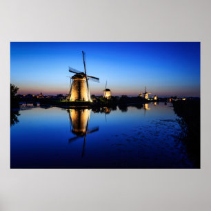 Windmolens voor het afdrukken van poster met blauw