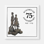 Windrush 75th Jubileum Statue Magneet (Voorkant)