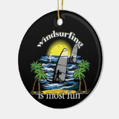 Windsurfen is het meest leuk, zomer 2023 keramisch ornament (Links)