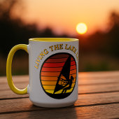 Windsurfen Meisje Retro Sunset Lake Life Sjabloon Mok
