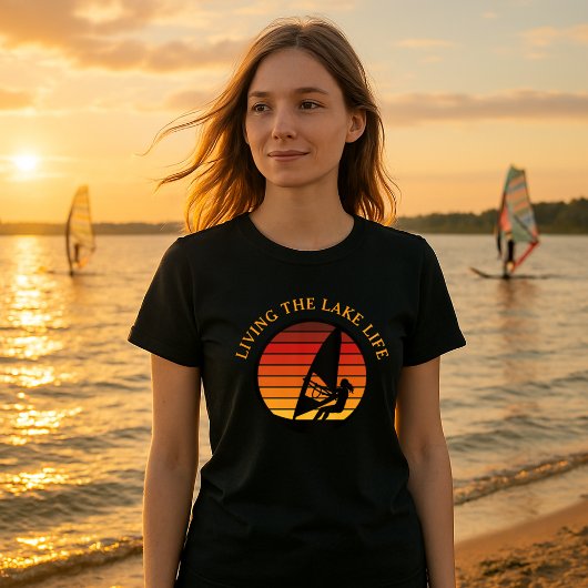 Windsurfen Meisje Retro Sunset Lake Life Sjabloon T-shirt