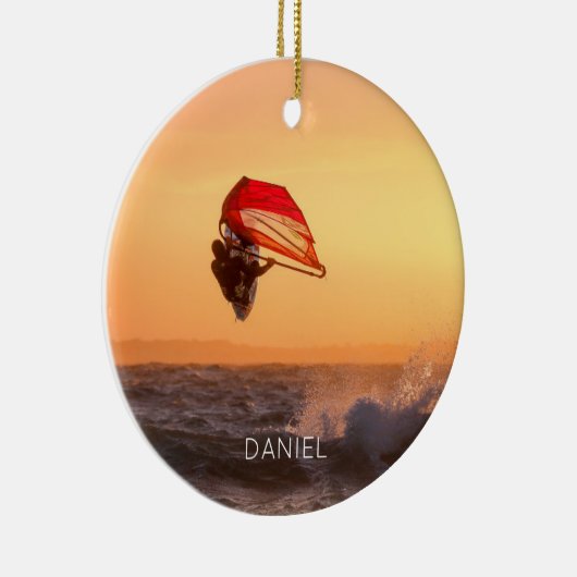 Windsurfen op het zondsurfbord keramisch ornament (Rechts)