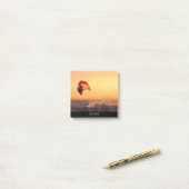 Windsurfen op het zondsurfbord post-it® notes (Op bureau)