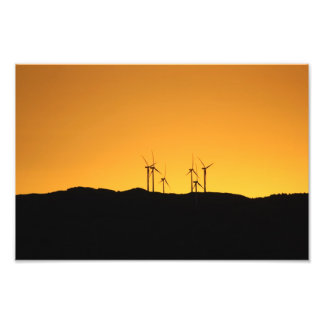 Windturbines op zonsondergang foto afdruk