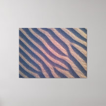 Windvormige zebrastrepen in zand Foto