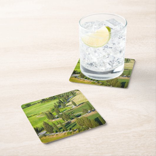 Windweg met cilindervormige voering in het onderze kartonnen onderzetters (Insitu)