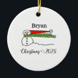 Windy Snowman gepersonaliseerd Ornament<br><div class="desc">Een schattige kleine sneeuwpop in de wind gepersonaliseerd ornament met naam en jaar</div>